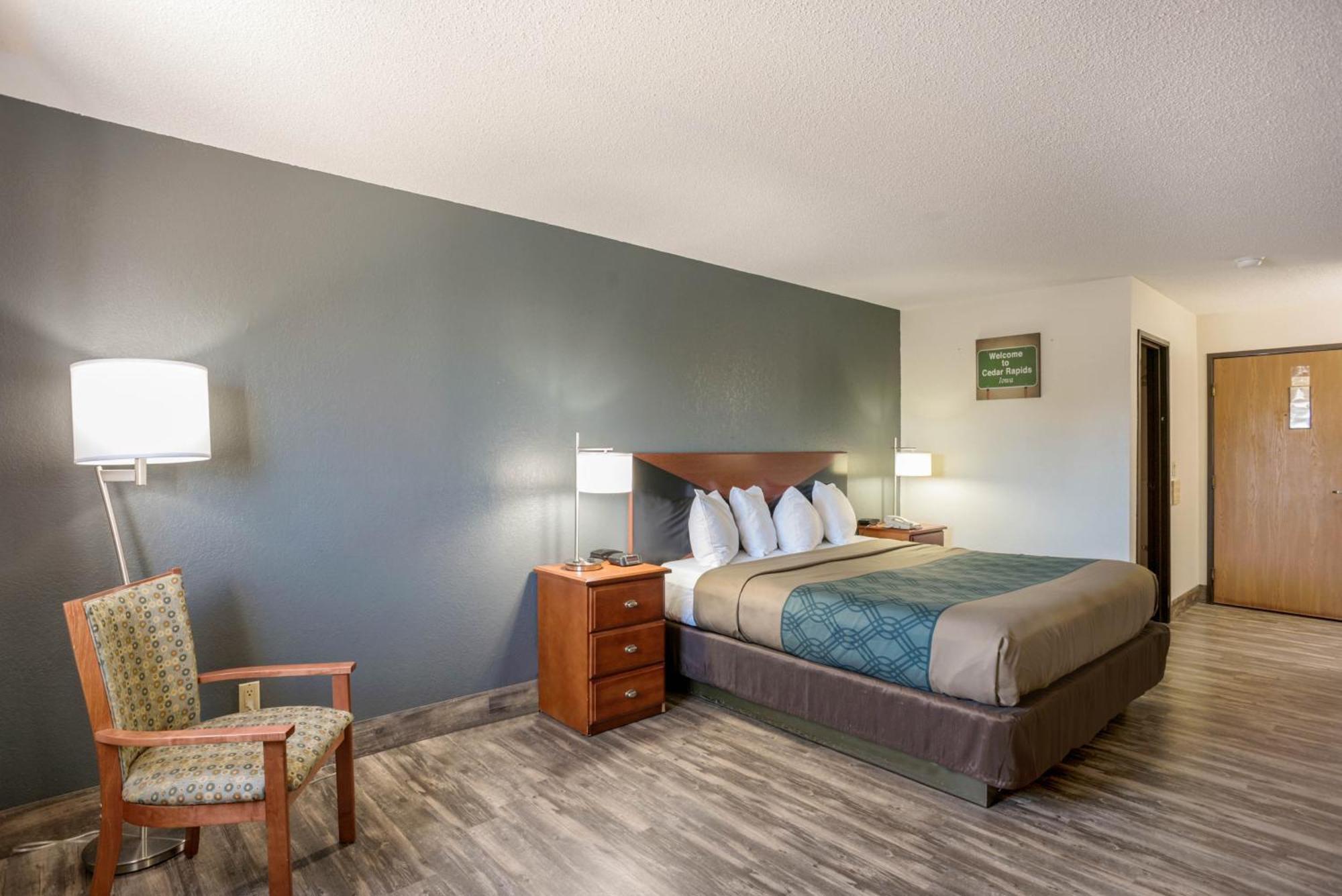 Econo Lodge Cedar Rapids Zimmer foto