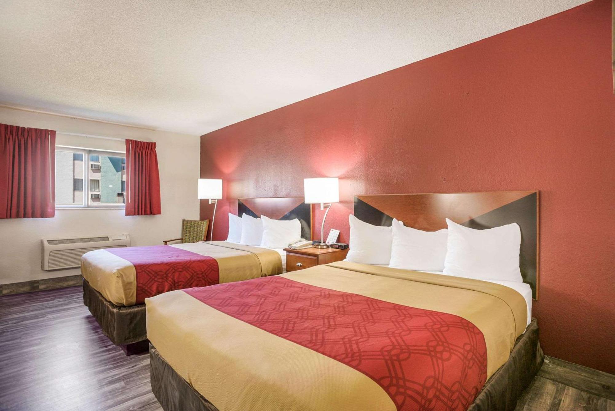 Econo Lodge Cedar Rapids Exterior foto